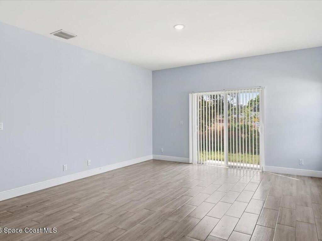 1645 19th Avenue, Vero Beach, FL 32962