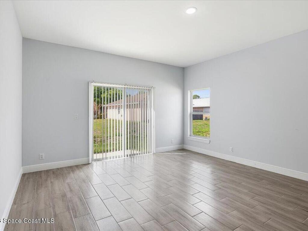 1645 19th Avenue, Vero Beach, FL 32962