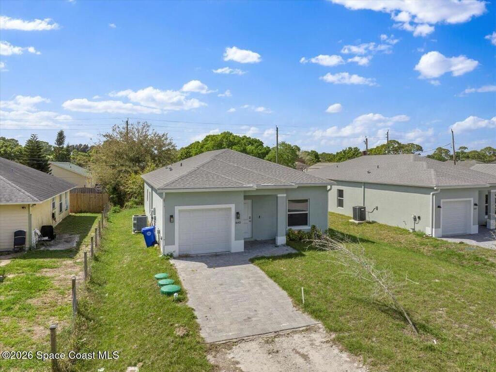 1645 19th Avenue, Vero Beach, FL 32962