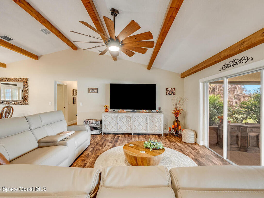 1516 Eagles Circle, Sebastian, FL 32958