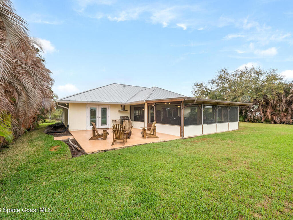 1516 Eagles Circle, Sebastian, FL 32958