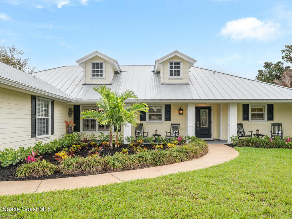 1516 Eagles Circle, Sebastian, FL 32958