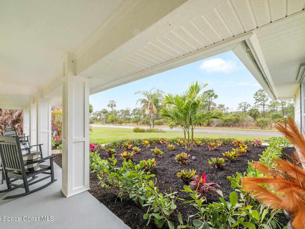 1516 Eagles Circle, Sebastian, FL 32958