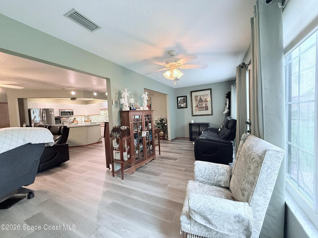 728 Greenwood Manor Circle, West Melbourne, FL 32904