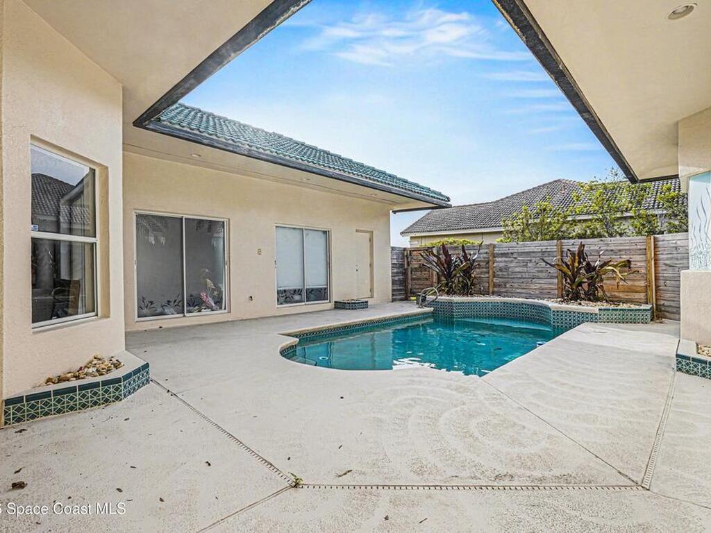 1690 Canterbury Drive, Indialantic, FL 32903