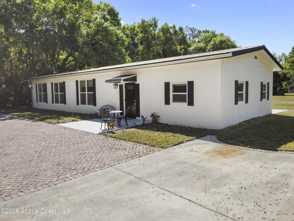 6235 4th Street, Vero Beach, FL 32968