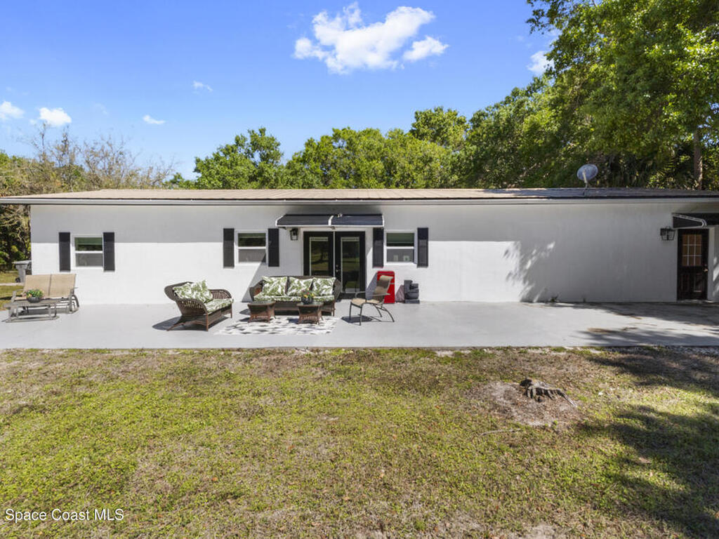 6235 4th Street, Vero Beach, FL 32968