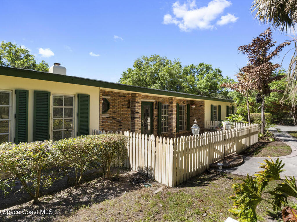 6235 4th Street, Vero Beach, FL 32968