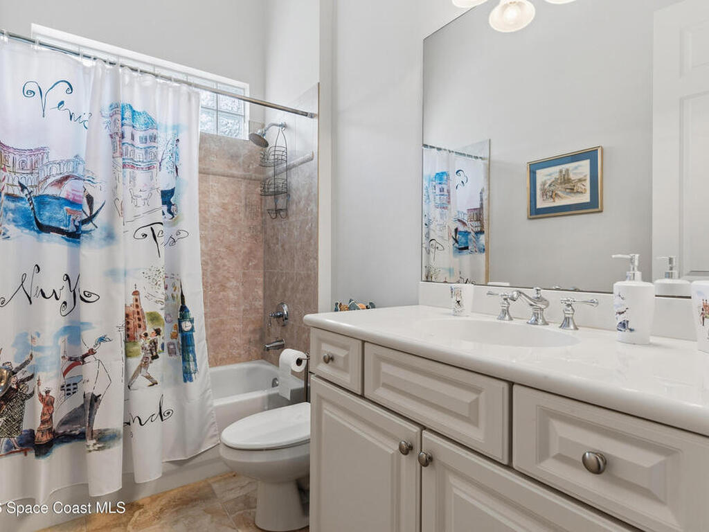 1360 S Village Square, Vero Beach, FL 32966