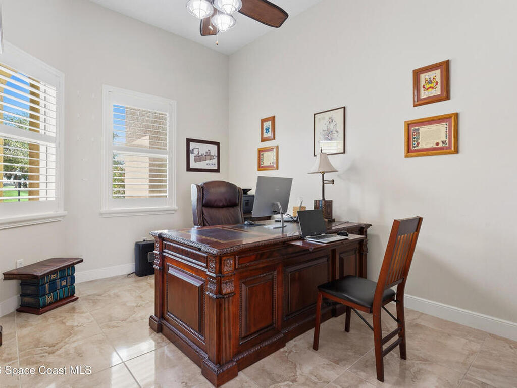 1360 S Village Square, Vero Beach, FL 32966