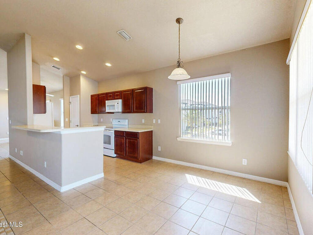 916 Ocaso Lane, Rockledge, FL 32955