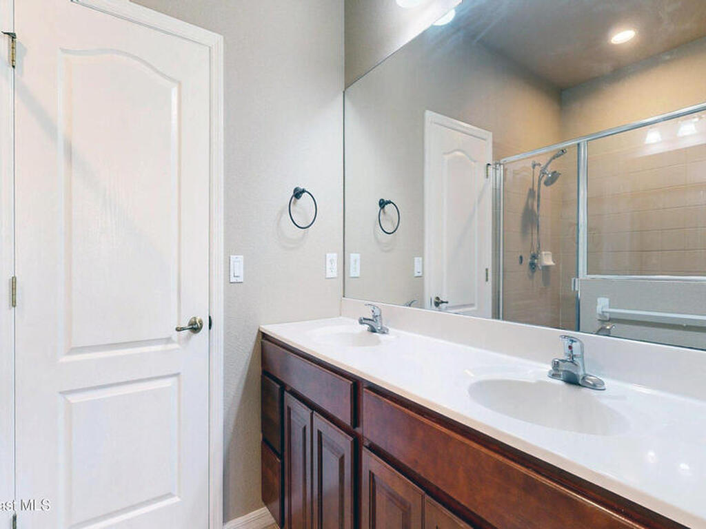 916 Ocaso Lane, Rockledge, FL 32955
