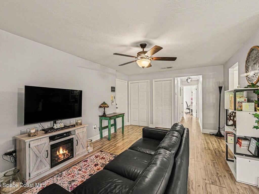 9017 Scarsdale Court, West Melbourne, FL 32904