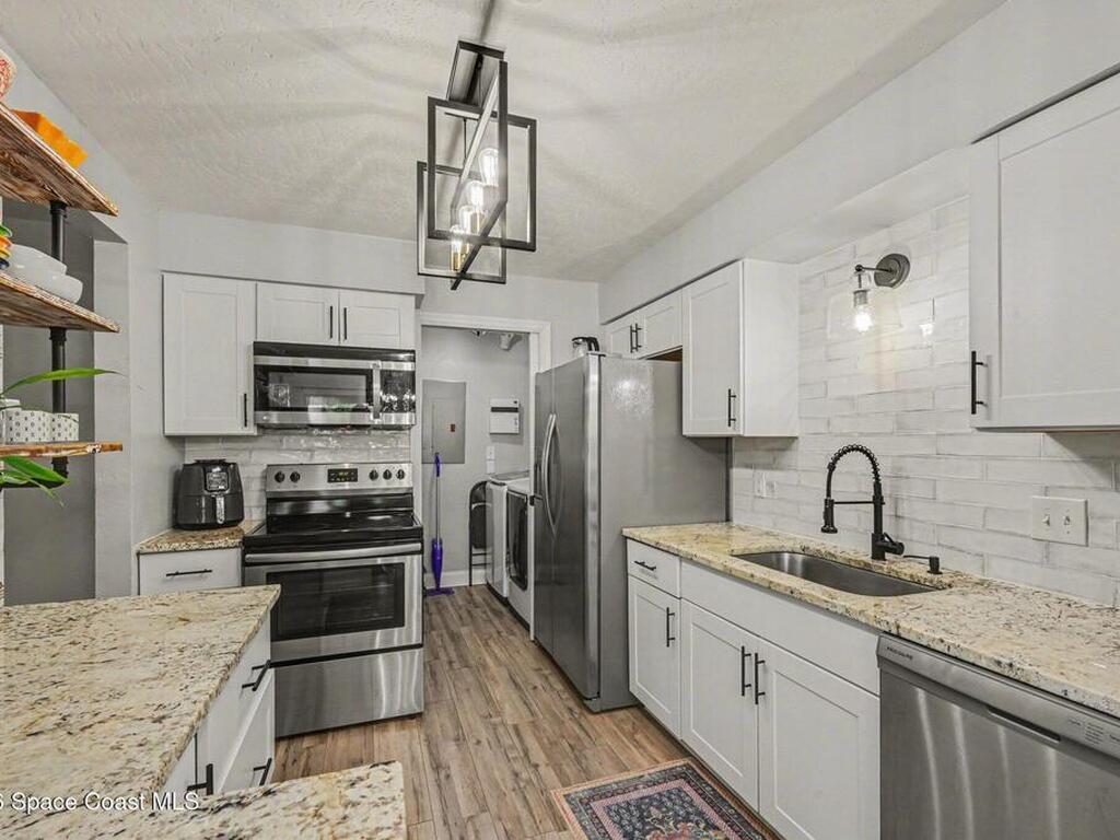 9017 Scarsdale Court, West Melbourne, FL 32904