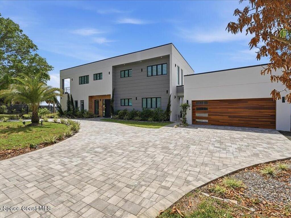 2175 S Tropical Trail, Merritt Island, FL 32952