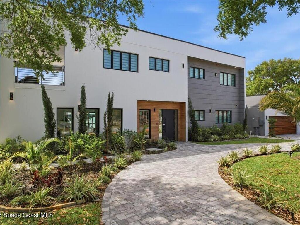 2175 S Tropical Trail, Merritt Island, FL 32952