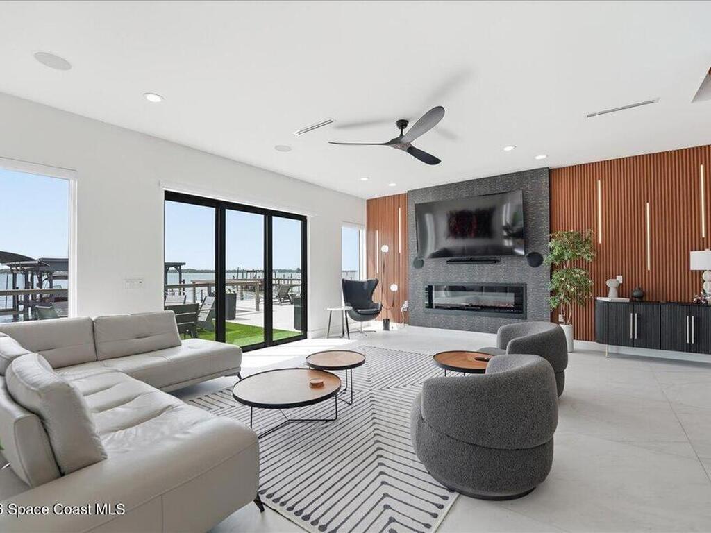 2175 S Tropical Trail, Merritt Island, FL 32952