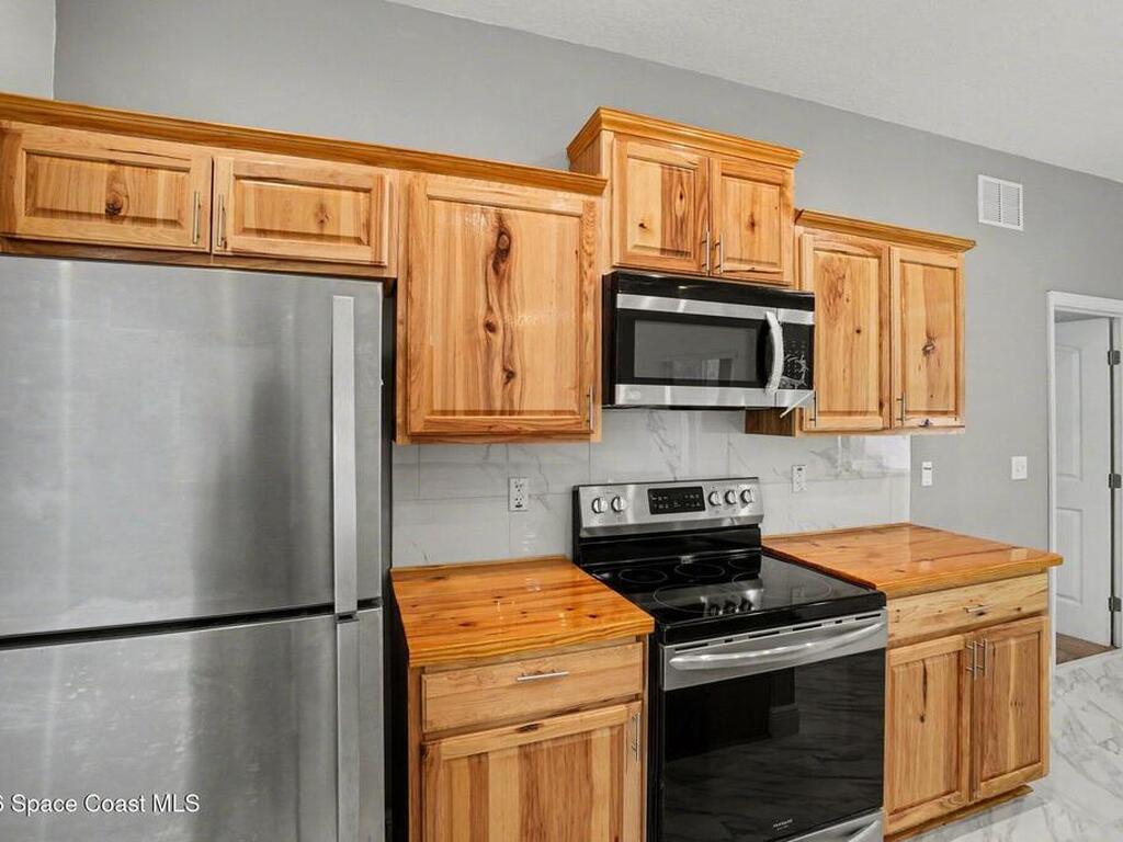 416 La Veta Drive, West Melbourne, FL 32904