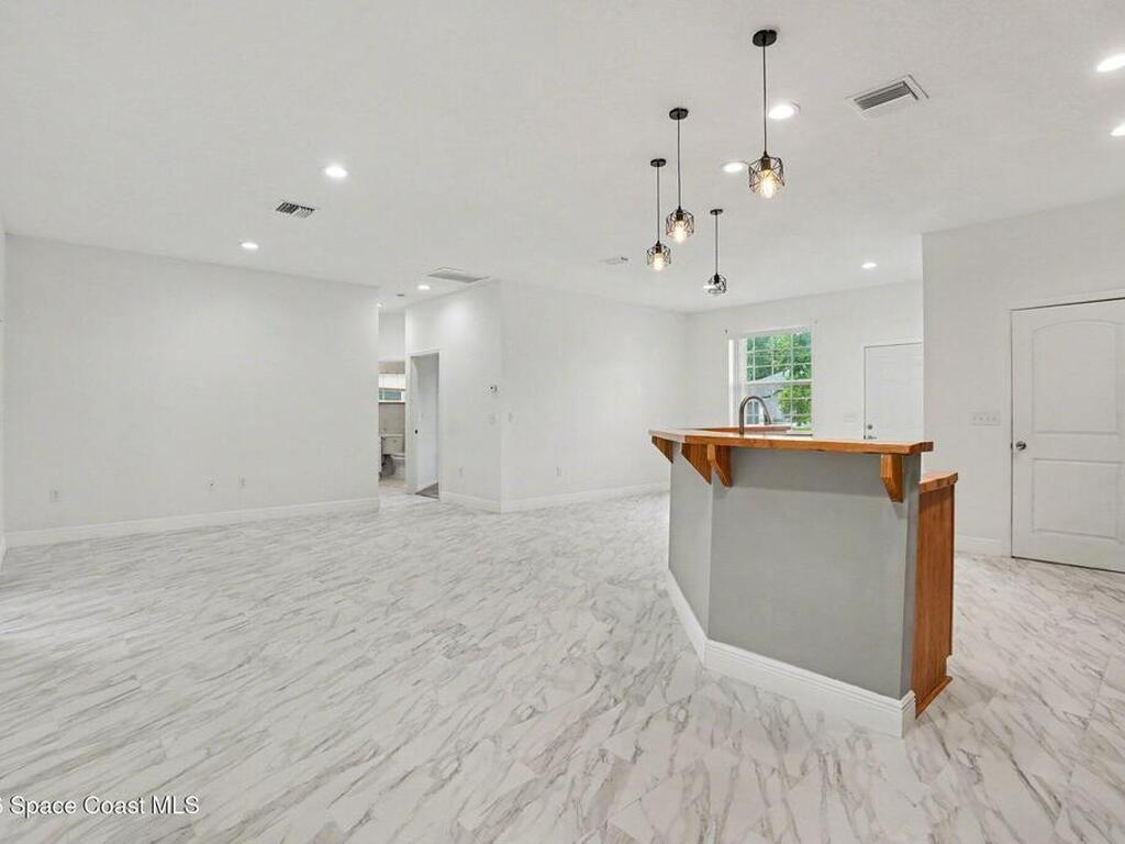 416 La Veta Drive, West Melbourne, FL 32904