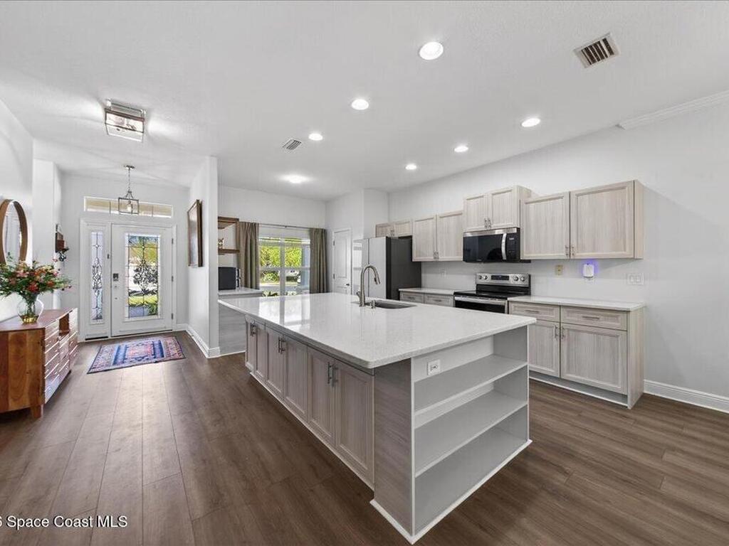 1246 Alaqua Way, West Melbourne, FL 32904