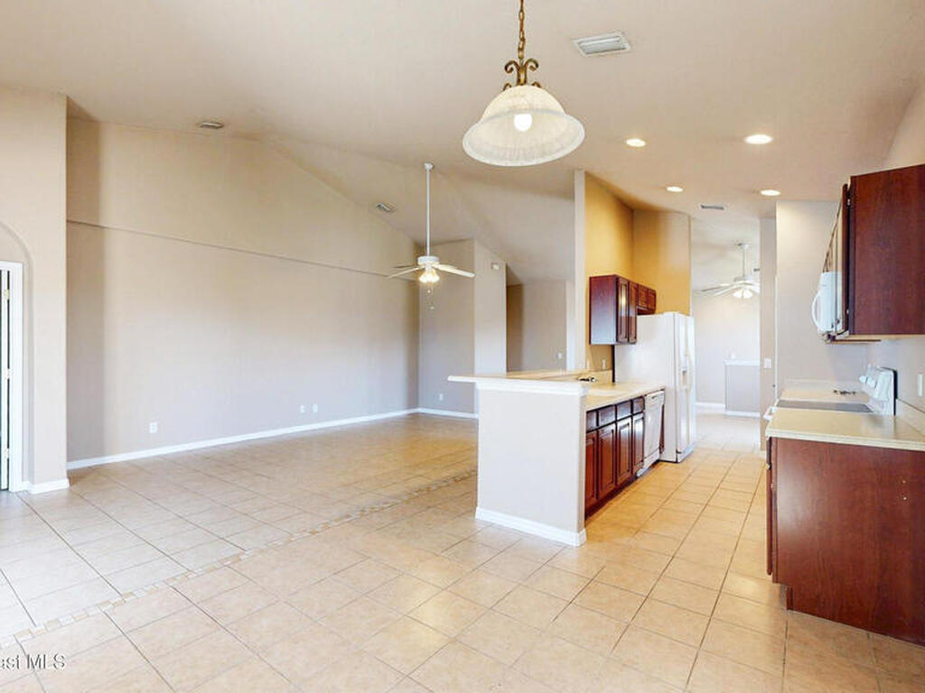 916 Ocaso Lane, Rockledge, FL 32955