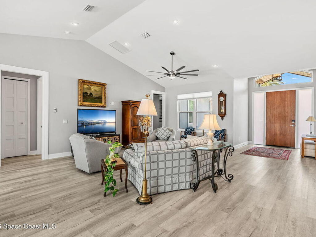 112 Cat Cay Lane, Indian Harbour Beach, FL 32937