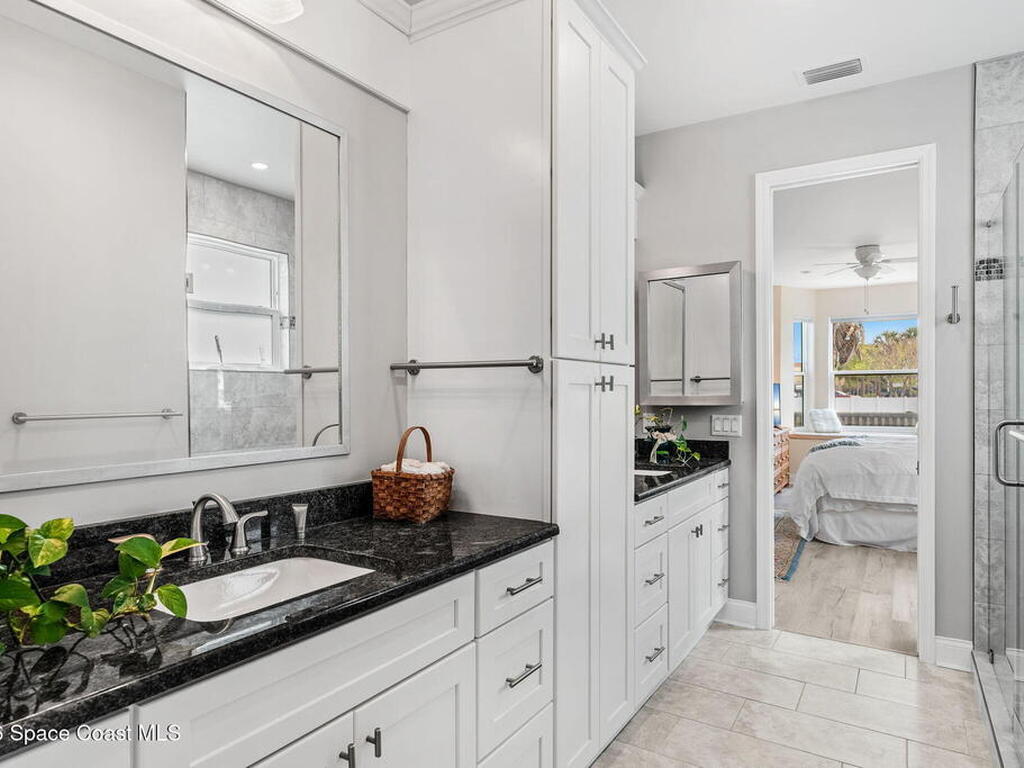 112 Cat Cay Lane, Indian Harbour Beach, FL 32937