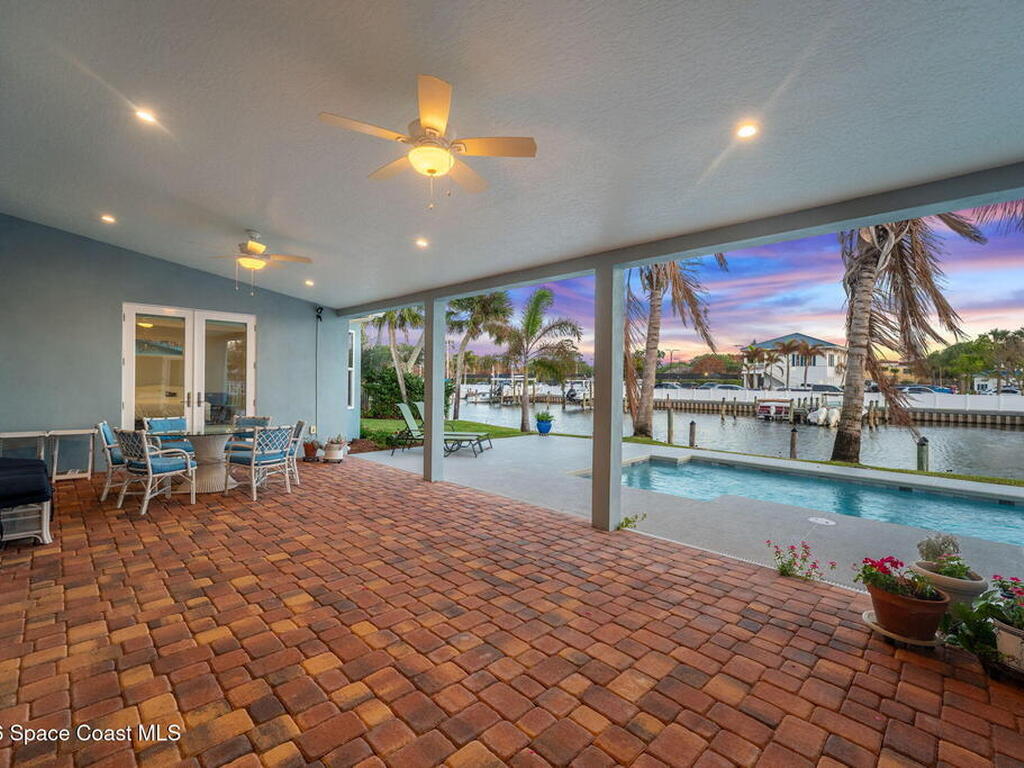 112 Cat Cay Lane, Indian Harbour Beach, FL 32937