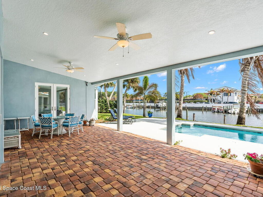 112 Cat Cay Lane, Indian Harbour Beach, FL 32937