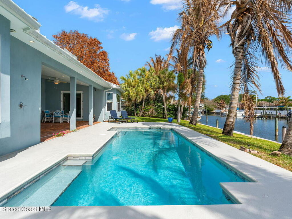 112 Cat Cay Lane, Indian Harbour Beach, FL 32937