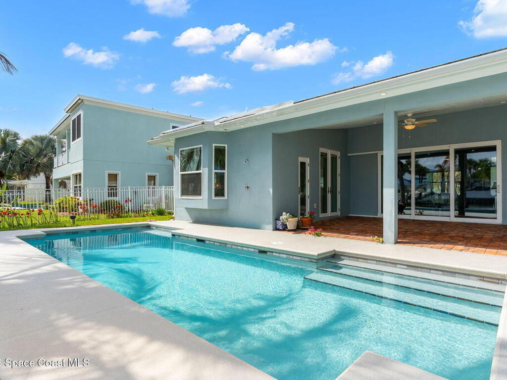 112 Cat Cay Lane, Indian Harbour Beach, FL 32937