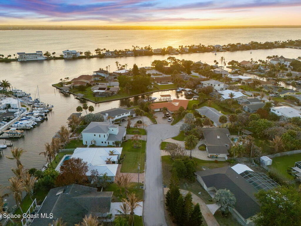 112 Cat Cay Lane, Indian Harbour Beach, FL 32937