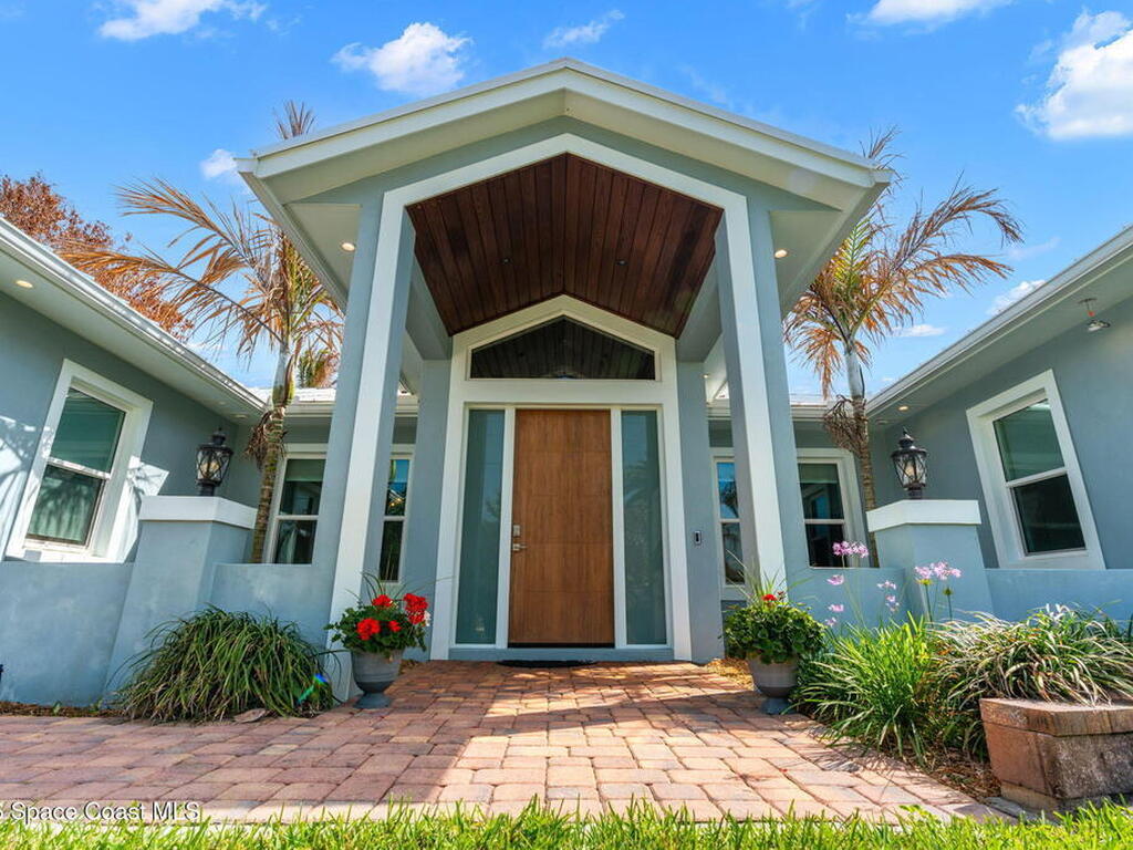 112 Cat Cay Lane, Indian Harbour Beach, FL 32937
