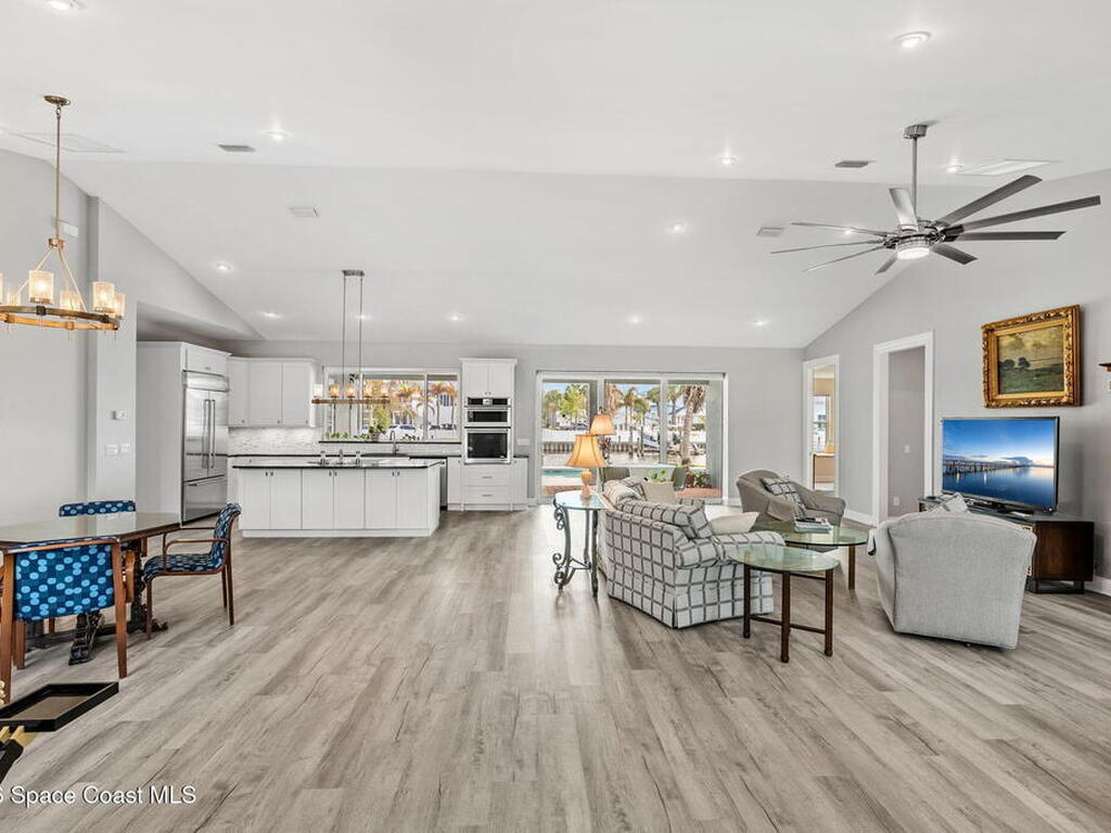 112 Cat Cay Lane, Indian Harbour Beach, FL 32937