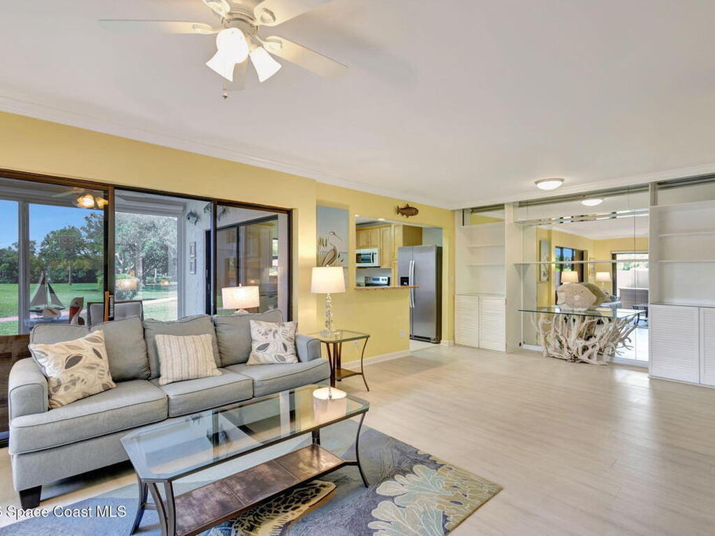 3209 S Lakeview Circle, Fort Pierce, FL 34949