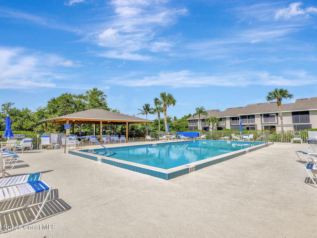 3209 S Lakeview Circle, Fort Pierce, FL 34949