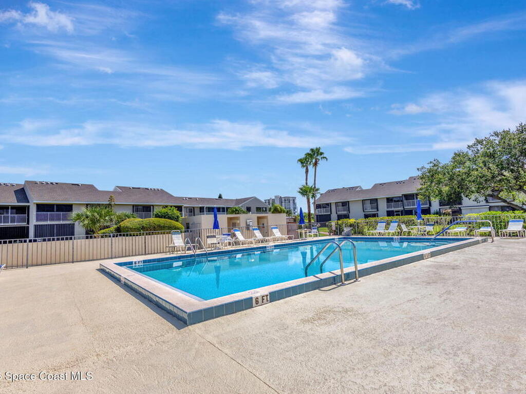 3209 S Lakeview Circle, Fort Pierce, FL 34949