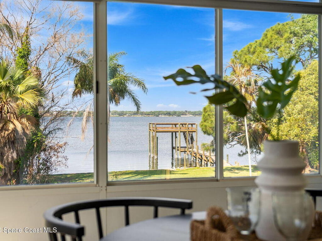 975 Oak Street, Merritt Island, FL 32953