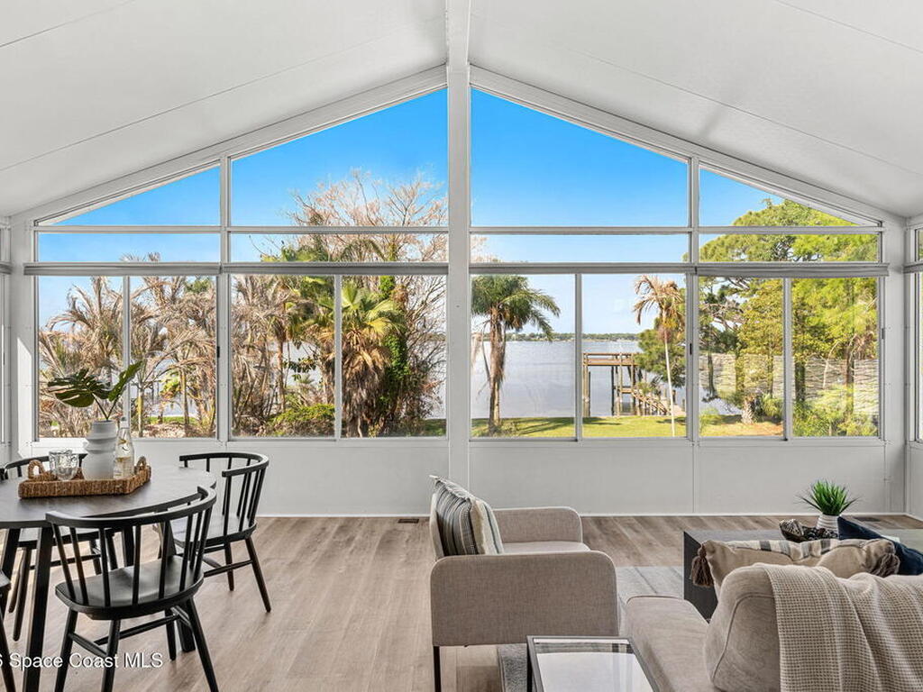 975 Oak Street, Merritt Island, FL 32953