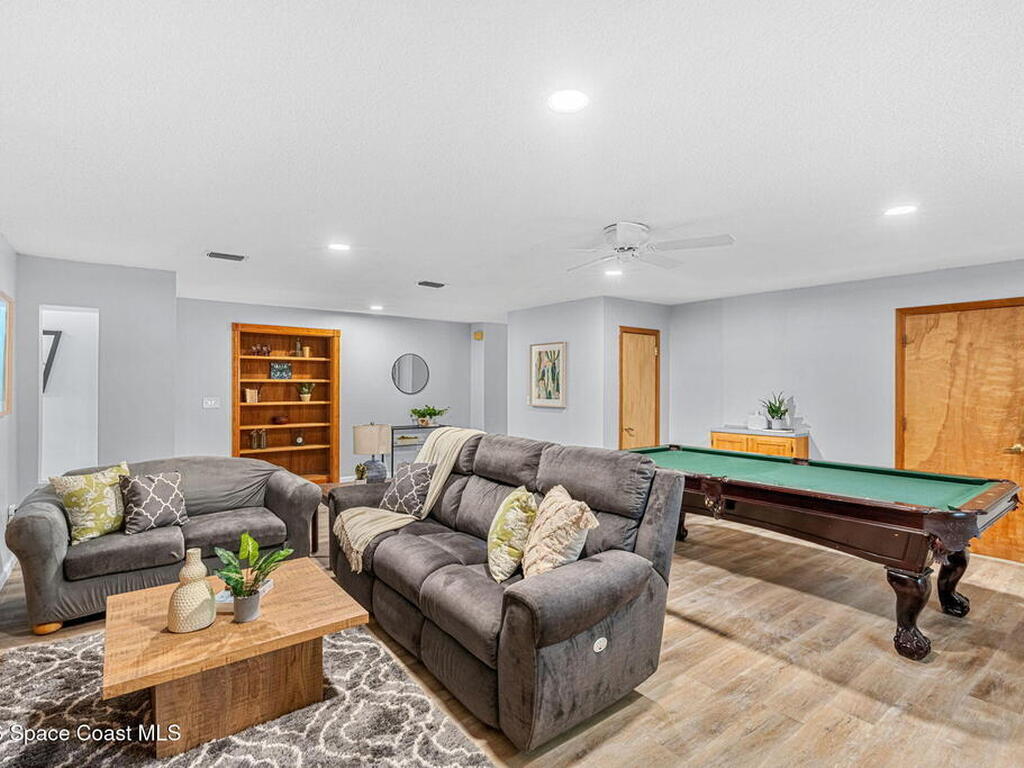 975 Oak Street, Merritt Island, FL 32953