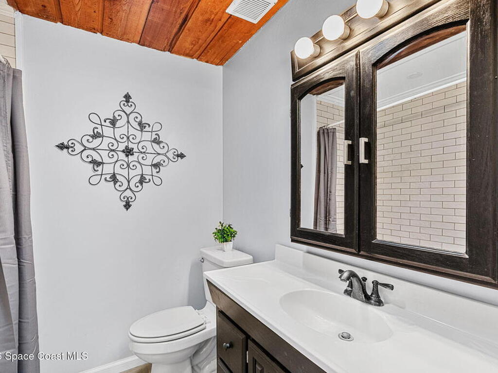 975 Oak Street, Merritt Island, FL 32953