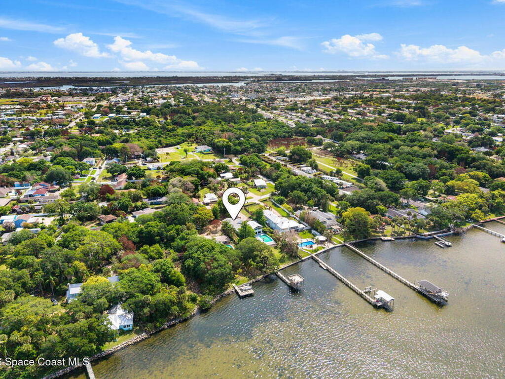 975 Oak Street, Merritt Island, FL 32953