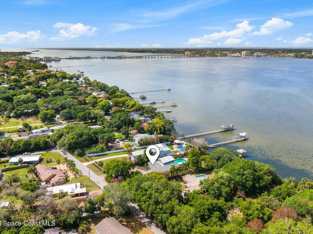 975 Oak Street, Merritt Island, FL 32953