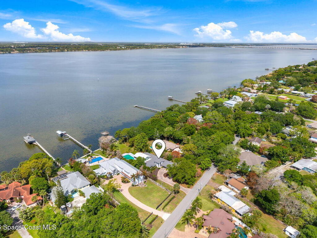 975 Oak Street, Merritt Island, FL 32953