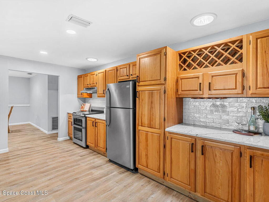 975 Oak Street, Merritt Island, FL 32953