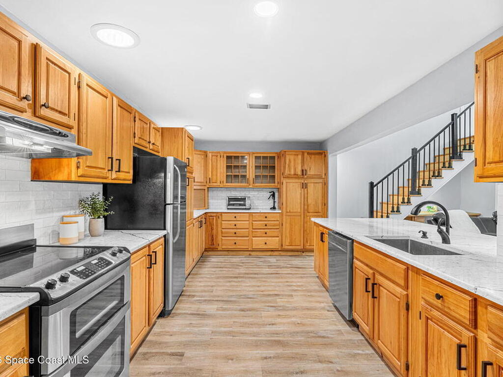 975 Oak Street, Merritt Island, FL 32953