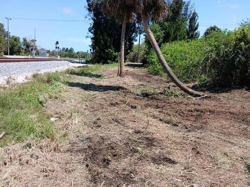 3832 Valkaria Road, Malabar, FL 32950