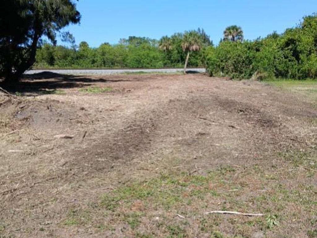 3832 Valkaria Road, Malabar, FL 32950