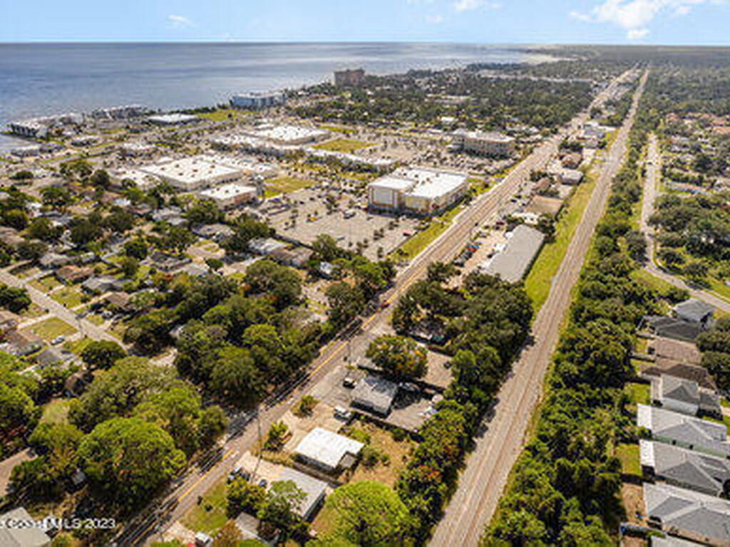 2250 S Hopkins Avenue, Titusville, FL 32780