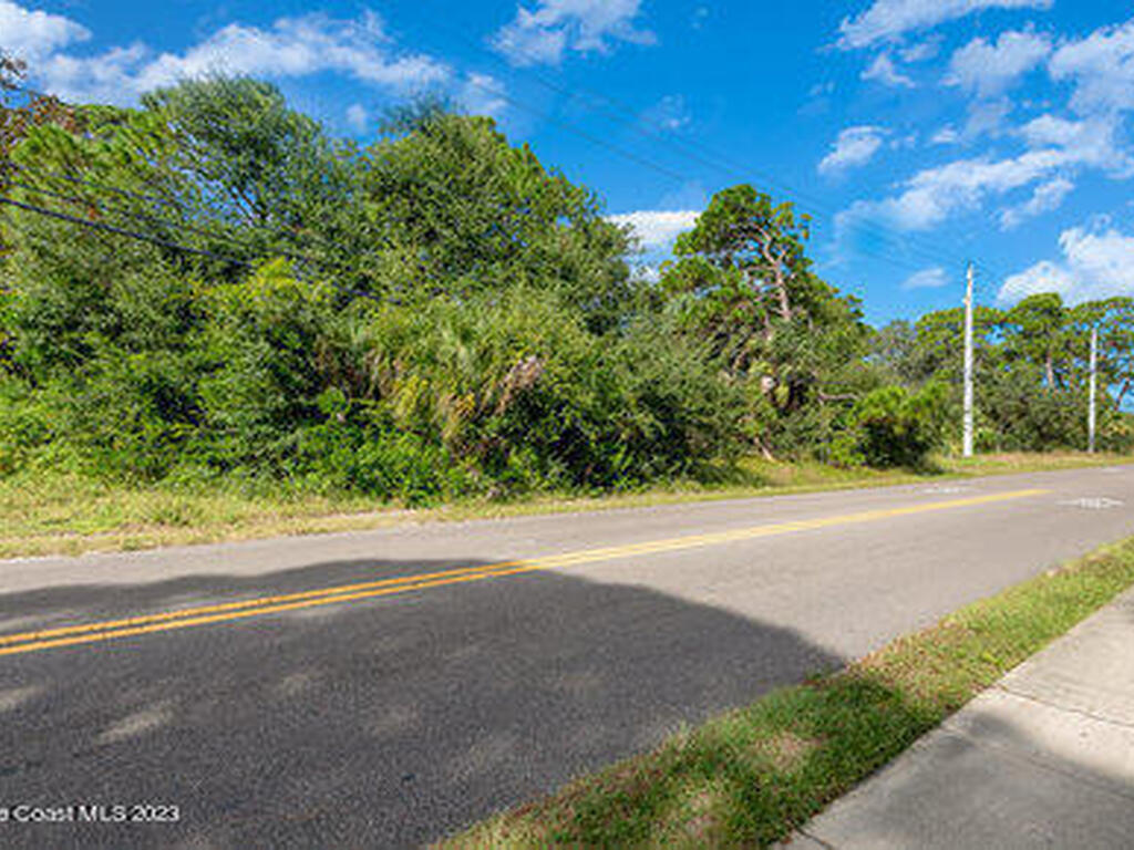 2250 S Hopkins Avenue, Titusville, FL 32780